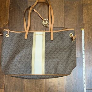 Michael Kors Jet Set Travel Large Drawstring Tote